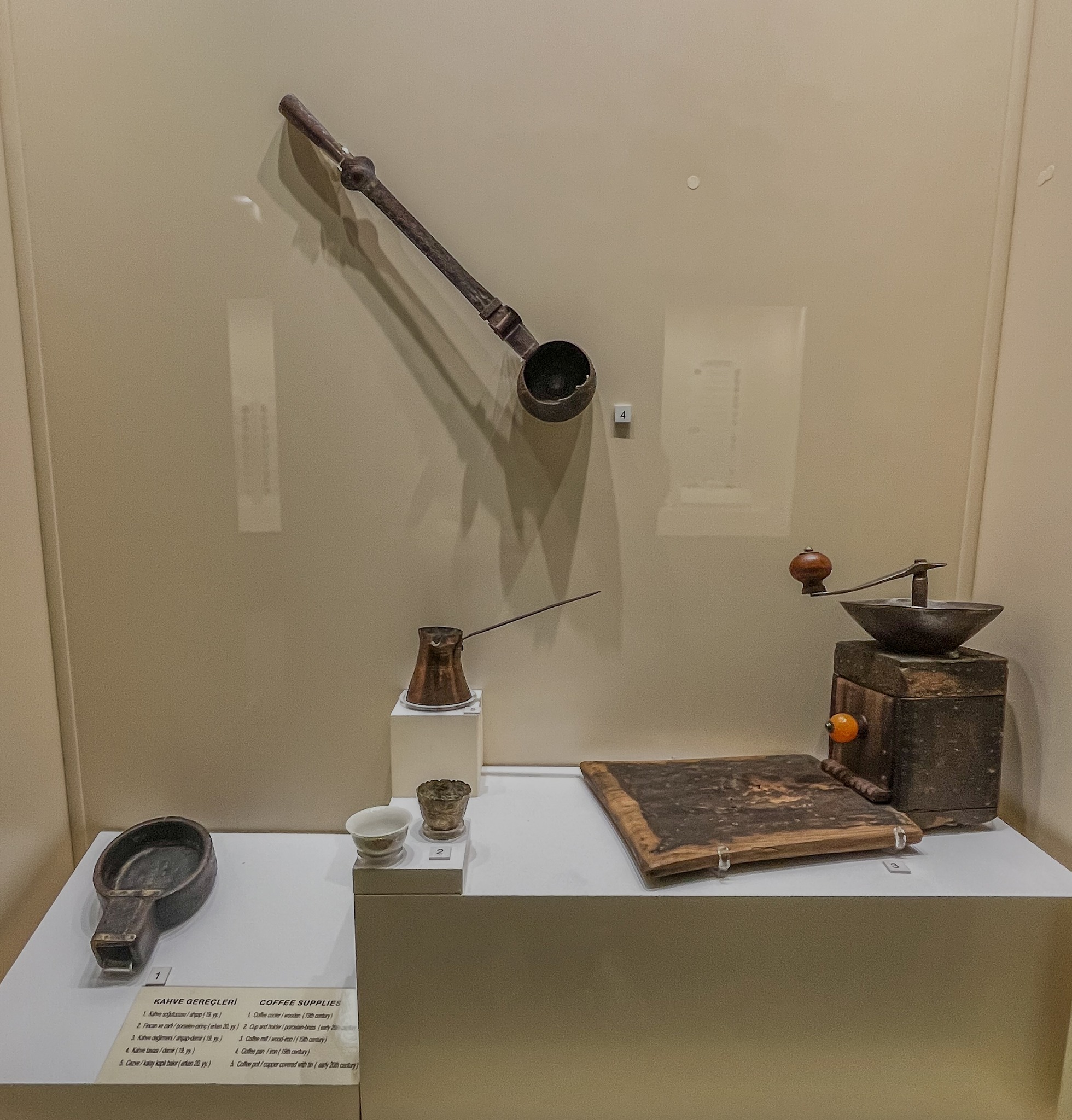 Фото